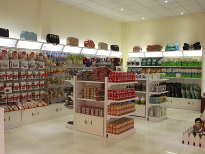 1453357356733125.jpg 样板店店内-3.jpg